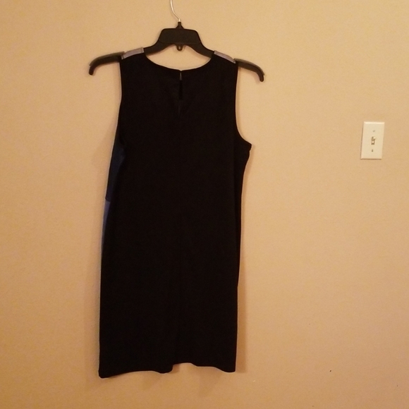 Dress - Picture 4 of 8